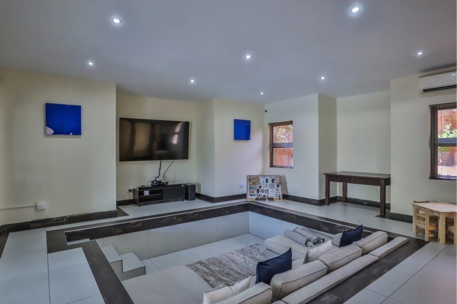 5 Bedroom Property for Sale in Xanadu Eco Park North West